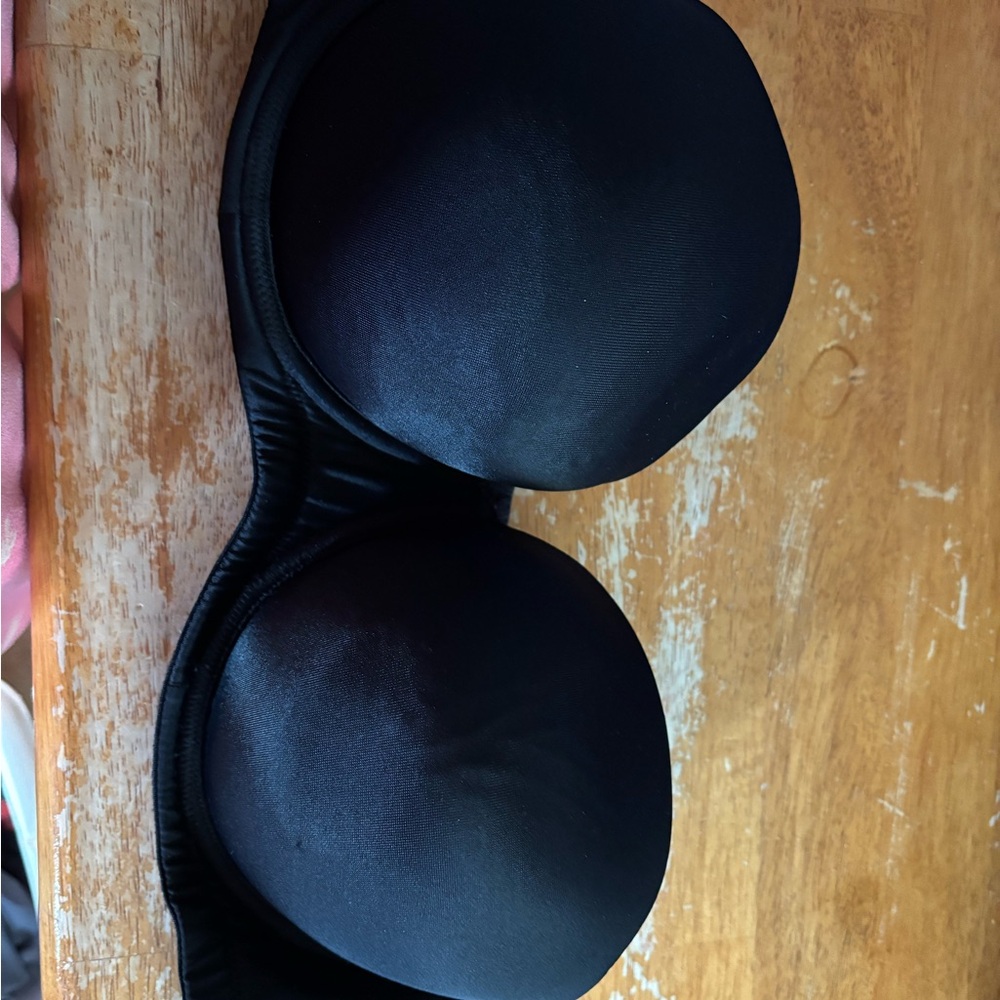 Black Strapless Bra with Molded Cups and Wide Band - Picture 12 of 13
